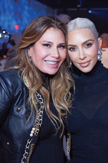 Kim Kardashian también quiso celebrar la vida de Ridinger y acompañar a Loren.