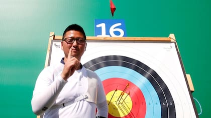 Kim Woojin escribió su nombre en el primer día de competencia