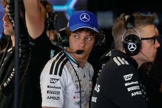 Kimi Antonelli lidera la F1 y opaca a Russell en busca de su sexta victoria al hilo en Barcelona