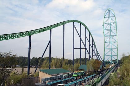 Kingda Ka es la montaña más alta del mundo; hasta 2010 también era la más rápida del planeta