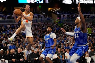 Nickeil Alexander-Walker anota 31 y guía a Hawks a triunfo 132-125 sobre Magic en el debut