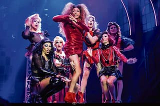 Desde hoy, el teatro sale a la vereda de la calle Corrientes
