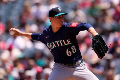 Kirby poncha a 14 y Marineros vencen 3-2 a Angelinos para romper racha de cinco derrotas