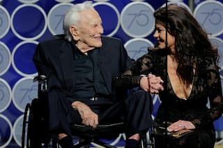 Globos de Oro 2018: a los 101 años, Kirk Douglas presentó un premio