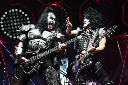 La canción integra uno de los discos globalmente más celebrados de Kiss, Dynasty