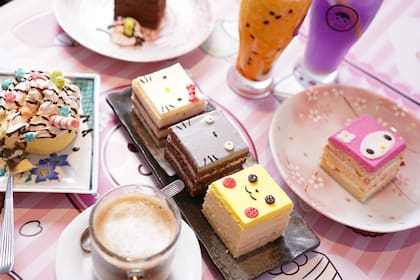 Kitty, Pikachu y figuras de animé japonés son parte de la estética kawaii, que rinde culto a la ternura