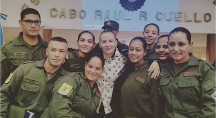 Kitty Sanders, tras una capacitación a personal de la Gendarmería