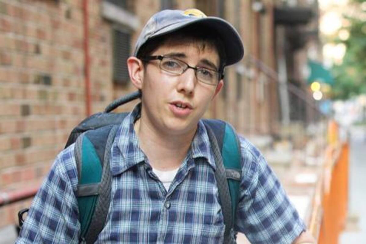 KM DiColandrea recibió la ayuda de un exalumno y pudo financiar su club de debate