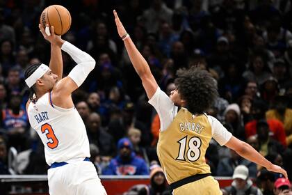 Knicks pierden a Hart pero ganan séptimo seguido por 132-101 ante Wizards