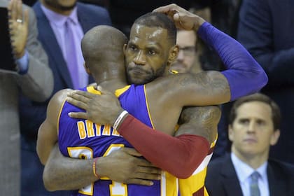 Kobe Bryant y LeBron James, juntos en Los Angeles Lakers