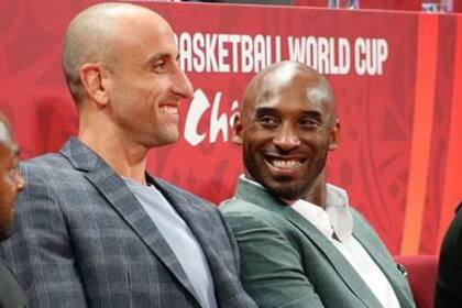 Kobe Bryant y Manu Ginóbili, durante el Mundial de básquetbol que se jugó en China.