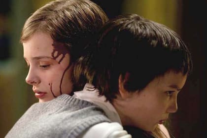 Kodi Smit-McPhee y Chloë Moretz, protagonistas de Déjame entrar