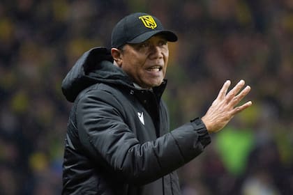 Kombouaré debuta con triunfo en Paris FC ante Niza y Marsella recibe al Lyon