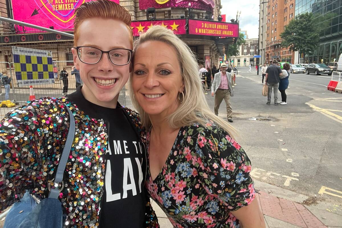 Korben se graduó y tuvo una valiente elección para su vestuario