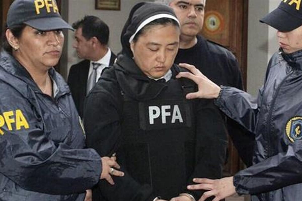 Kosaka Kumiko está acusada de abuso sexual y corrupción de menores.