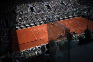 Kostyuk estira su racha de victorias en arcilla y se cita con Swiatek en octavos de Roland Garros