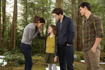 Kristen Stewart, Mackenzie Foy, Robert Pattinson y Taylor Lautner