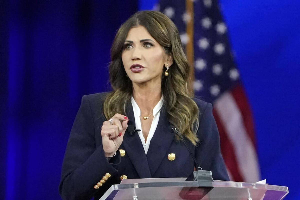 Kristi Noem sufrió un shock alérgico y fue llevada al hospital