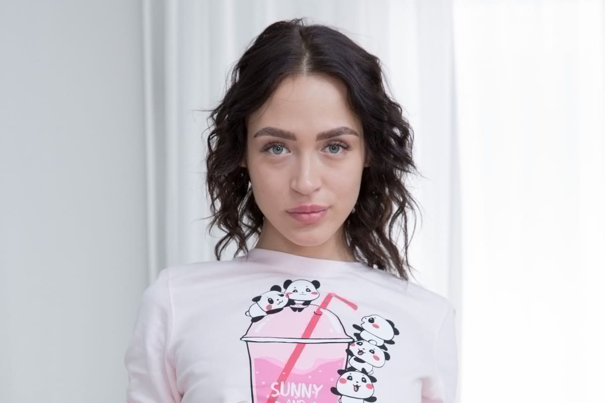 Kristina Lisina tenía 29 años y se dedicaba al cine para adultos; falleció esta madrugada al caer de un piso 22