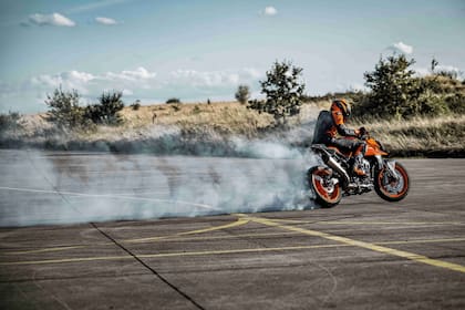 KTM lanzó la nueva 990 Duke en la Argentina a $32.430.000