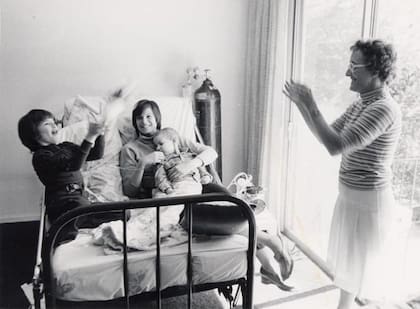 Kübler-Ross se dedicó especialmente a los niños con enfermedades terminales, a quienes consideraba maestros