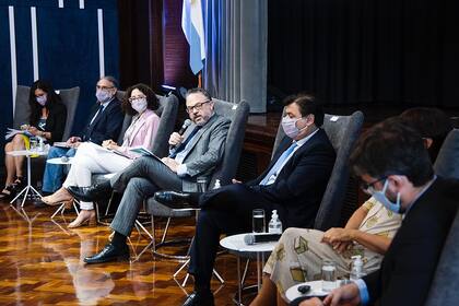 Kulfas fue el primero en hablar en la reunión en Desarrollo Productivo