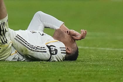 Kylian Mbappé, del Real Madrid, durante el partido contra el Bayern Múnich; la eliminación en la Champions League agudizó la crisis