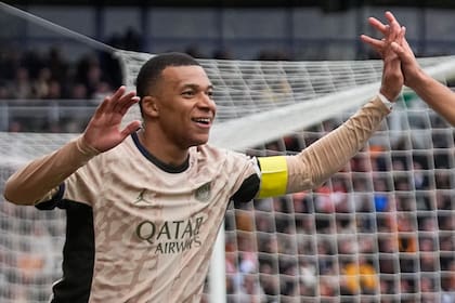Kylian Mbappé es el único escolta de Harry Kane en la pelea por la Bota de Oro 2023/24, pero está a una decena de goles