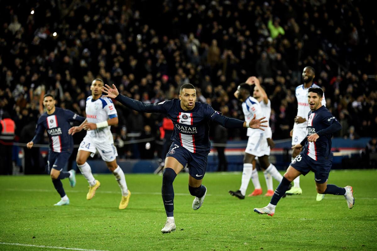 Kylian Mbappe le dio el gol del triunfo a PSG ante Racing de Estrasburgo, por la Ligue 1