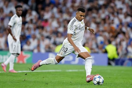 Kylian Mbappé marcó por duplicado en a victoria de Real Madrid