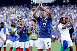Francia juega cada vez mejor, Mbappé montó un show y se viene el Paraguay de Alfaro