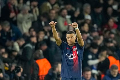 Kylian Mbappé será titular en Paris Saint-Germain