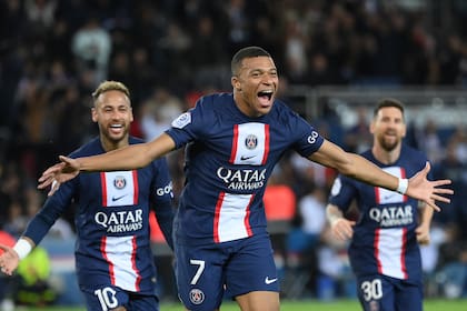 Kylian Mbappé volverá a tener como ladero a Lionel Messi en la ofensiva de PSG
