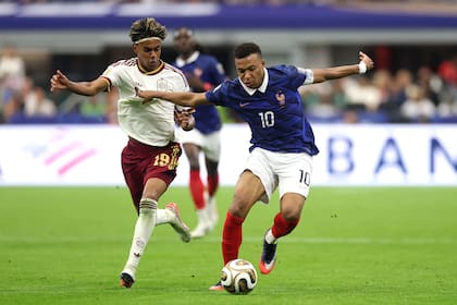 Kylian Mbappe y Lamine Yamal se enfrentaron en el Mundial 2026 y pujan por el Balón de Oro