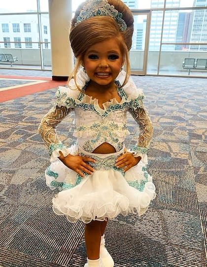 Kynlee participó de su primer concurso de belleza a los tres años