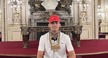 L-Gante estuvo en la Casa Rosada para la grabación de una versión especial del Himno Nacional
