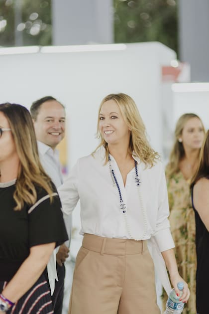 Miki Ivcher, hija del empresario televisivo peruano Baruch Ivcher y CEO de Frecuencia Latina International, se asoció con sus hermanas a Diego Costa Peuser en Parc
