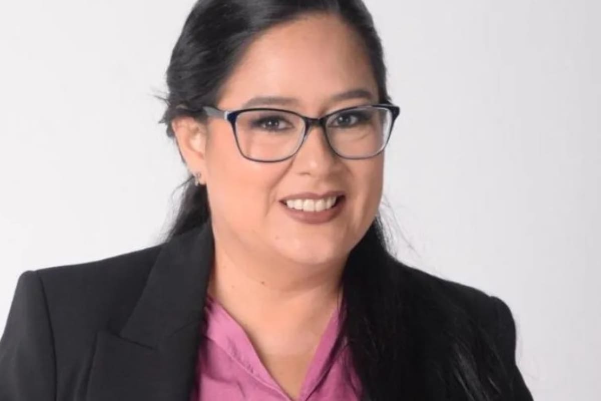 La abogada de derechos humanos de la organización Cristosal, Ruth López. Fue detenida por la policía de El Salvador el domingo.
