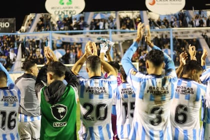 La Academia cordobesa goleó a Defe y se afirma en la tabla de posiciones (https://www.instagram.com/clubaracing/)