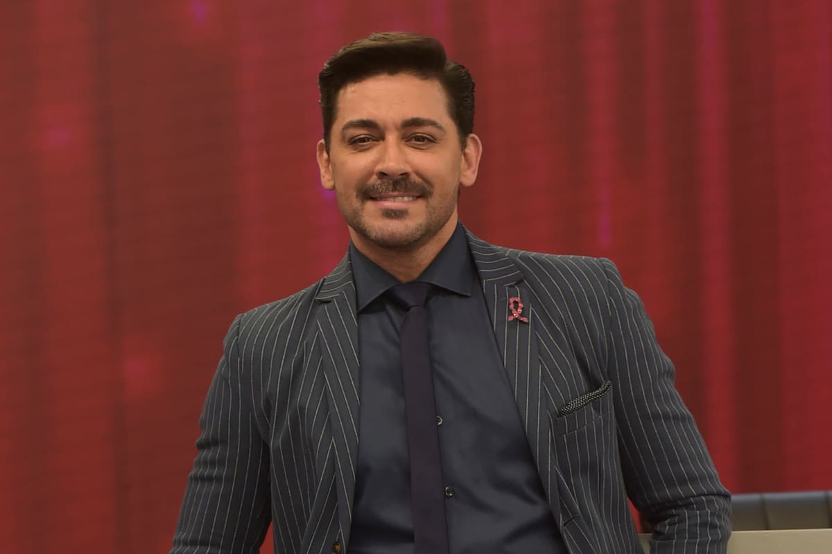 La Academia: mientras Luciana Salazar criticaba a los famosos que aparecen en las listas electorales, Hernán Piquín reveló que se postula para concejal