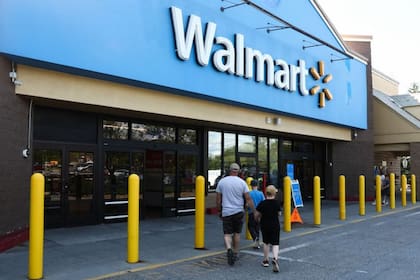 La acción de Walmart es una de las que ofrece la posibilidad de bajar el riesgo de una devaluación y a la vez ganar dividendos en dólares