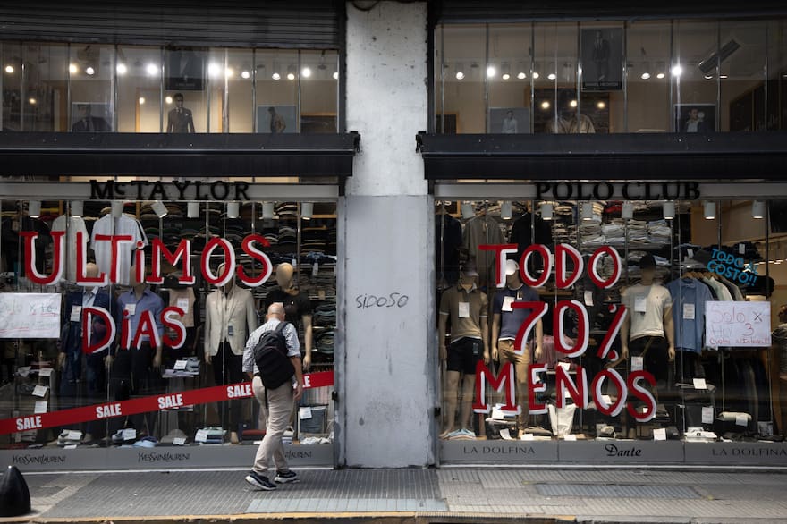 Récord en la actividad que no llega al bolsillo: las señales detrás del modelo Milei que preocupan a los economistas Récord en la actividad que no llega al bolsillo: las señales detrás del modelo Milei que preocupan a los economistas