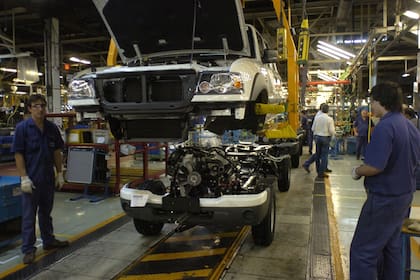 La actividad industrial cayó por segundo mes consecutivo