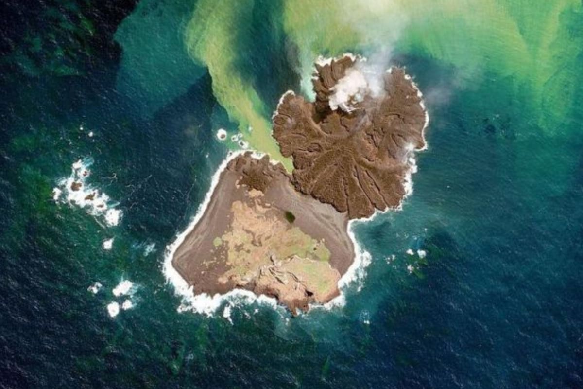 La actividad volcánica submarina hace que constantemente se formen nuevas islas en Japón