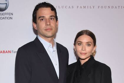 La actriz Ashley Olsen y su novio Louis Eisner se casaron en secreto