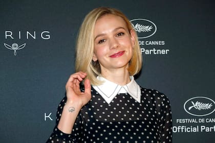 La actriz británica Carey Mulligan fue homenajeada por la firma de marcas de lujo Kering en el Festival de Cannes, donde presenta el film "Wildlife", dirigido por Paul Dano, adaptado de la novela de Richard Ford