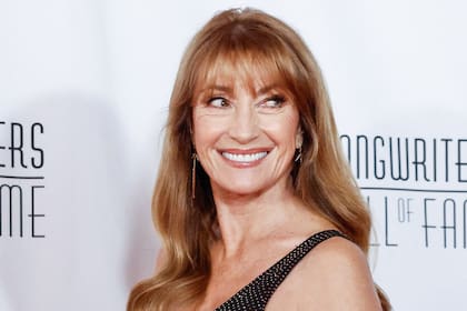 La actriz británica Jane Seymour asiste a la 55ª Gala Anual de Inducción y Entrega de Premios del Salón de la Fama de los Compositores en el Hotel Marriott Marquis de Nueva York