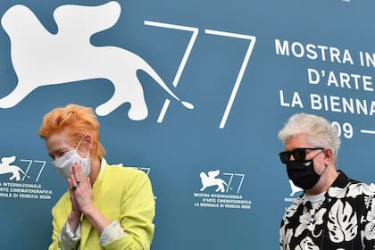 La actriz británica Tilda Swinton y el director español Pedro Almodóvar presentan lo que será la primera incursión en inglés del cineasta manchego, basada en un monólogo de Jean Cocteau