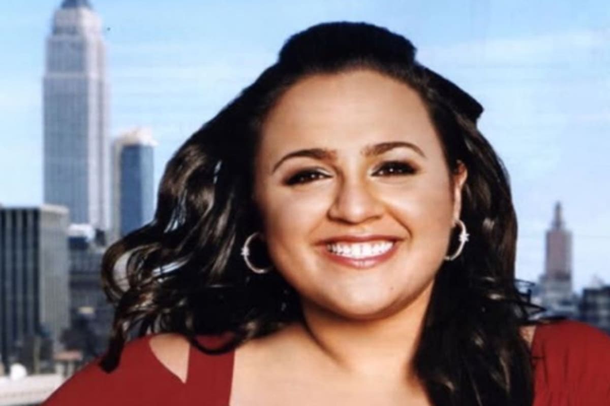 La actriz, cantante y bailarina de 31 años, conocida por su interpretación de Tracy Turnblad en la película Hairspray, usó TikTok para contar que es gay