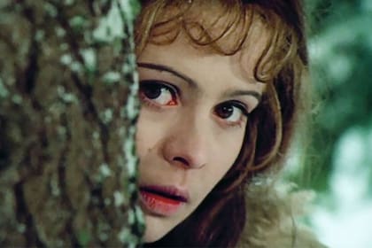 La actriz checa Libuse Safránková (1953-2021) fue la protagonista de "Tres avellanas para Cenicienta", una coproducción entre la alemana Deutsche Film AG y los Barrandov Studios checos